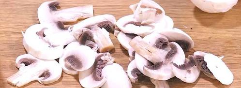 яйца с грибами на тыквенных драниках. Шаг 5