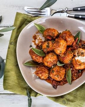 Домашние фрикадельки с моцареллой