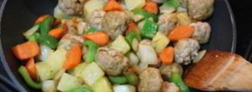 фрикадельки из курицы в чили соусе с овощами. Шаг 8