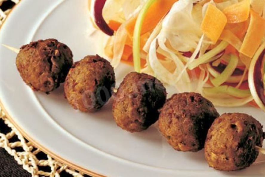 Рецепт фрикаделек с фенхелем и салатом из радиккио