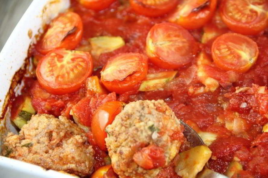 Рецепт фрикаделек, запеченных с овощами