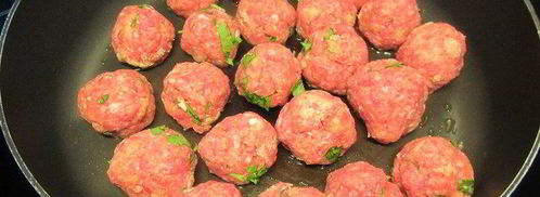 фрикадельки, запеченные с овощами. Шаг 3