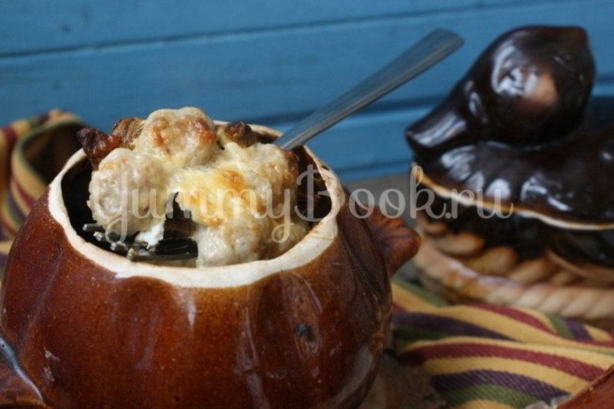 Рецепт картофеля с грибами и фрикадельками в горшочках