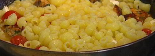 макароны с фрикадельками и моцареллой. Шаг 10