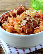 Паста в томате с фрикадельками