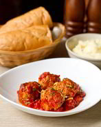 Розмариновые фрикадельки в томатном соусе