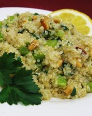 Гарнир из кинвы с сельдереем