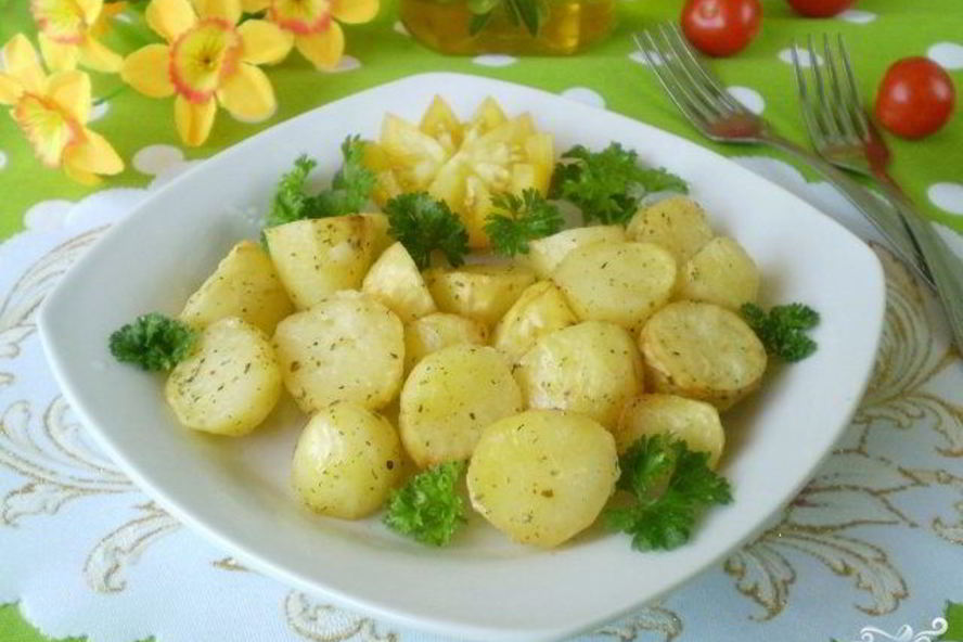 Рецепт картофеля кусочками в духовке