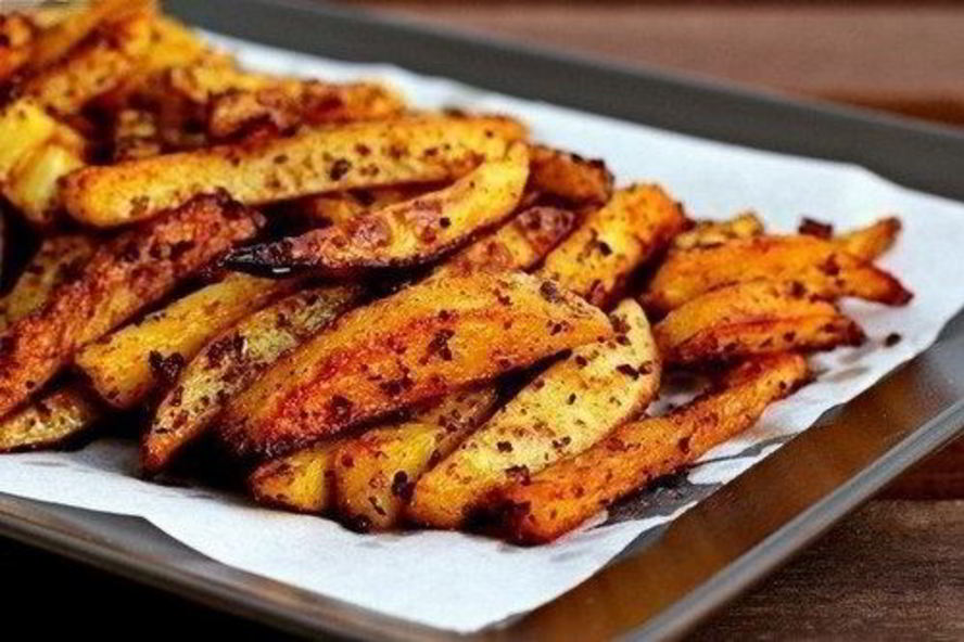 Рецепт картошки, жаренной со специями в духовке
