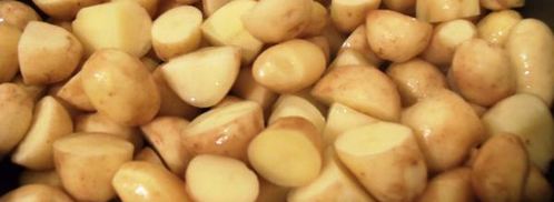 молодой картофель с клубничной сальсой. Шаг 3