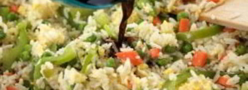 рис с овощами на сковороде. Шаг 7