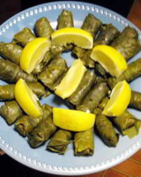 Долма с изюмом и грецкими орехами