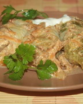 Голубцы с мраморной говядиной во вкуснейшем сметанно-овощном соусе