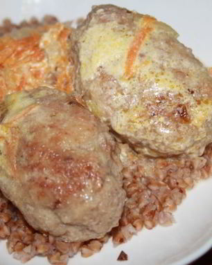 Ленивые голубцы томленые в сметане в чугунке