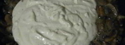 грибы в мультиварке в сметане. Шаг 8