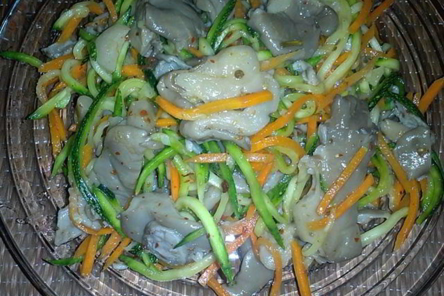 Рецепт грибов вешенки с овощами по-корейским мотивам