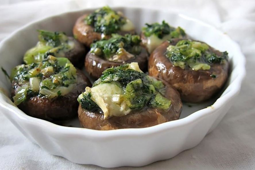 Рецепт королевских шампиньонов фаршированных сыром бри