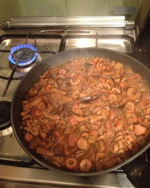 Рыжики, жареные со сметаной