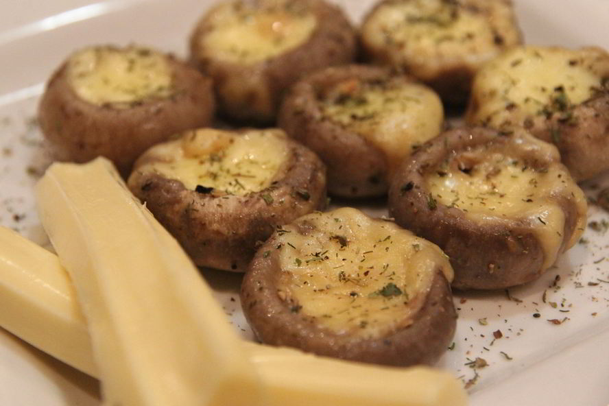 Рецепт шампиньонов с сулугуни