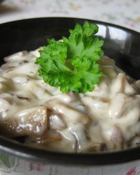 Шампиньоны со сметаной