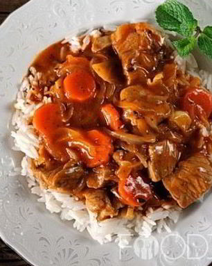 Гуляш из говядины в мультиварке