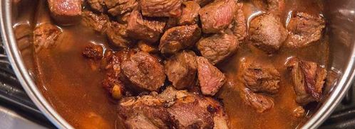 гуляш из мяса с клецками. Шаг 6