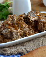 Гуляш из печени со сметаной