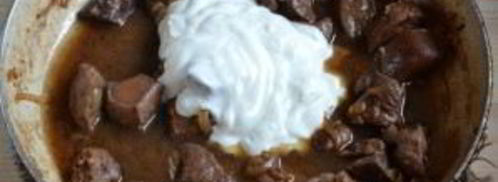 гуляш из печени со сметаной. Шаг 6