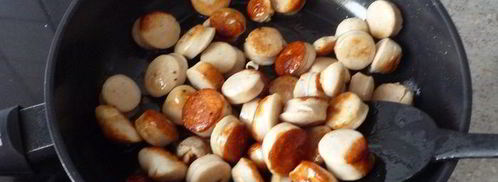 гуляш из перца и жареных колбасок. Шаг 5