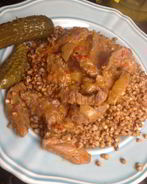 Гуляш из свинины с овощами