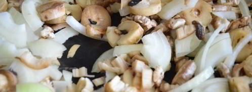 куриный гуляш с грибами в соусе. Шаг 7