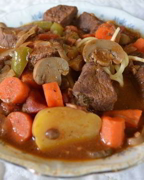 Праздничный гуляш