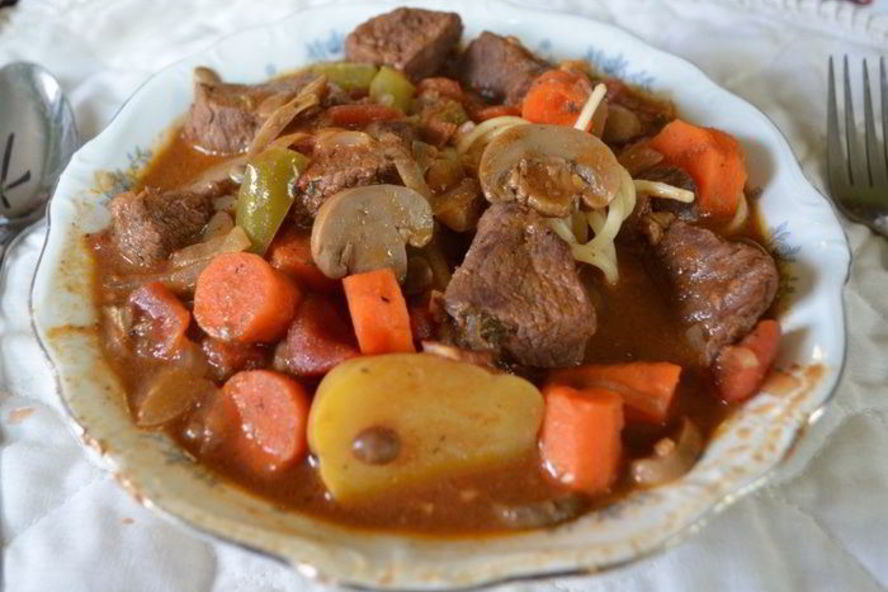Рецепт праздничного гуляша