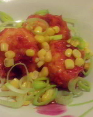 Картофельные клецки в соусе с луком-пореем