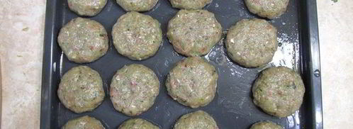 котлеты из судака и сазана в томатном соусе. Шаг 6