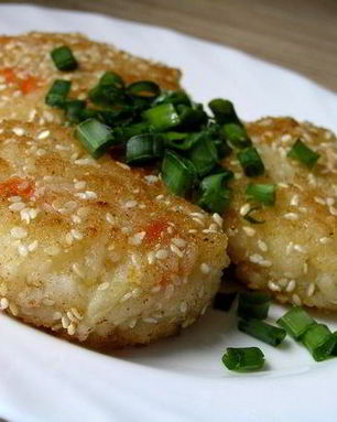 Рисовые котлетки в кунжутной панировке