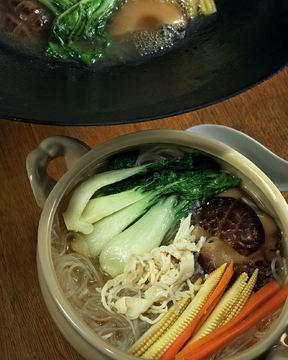 Лапша с курицей и шиитаке