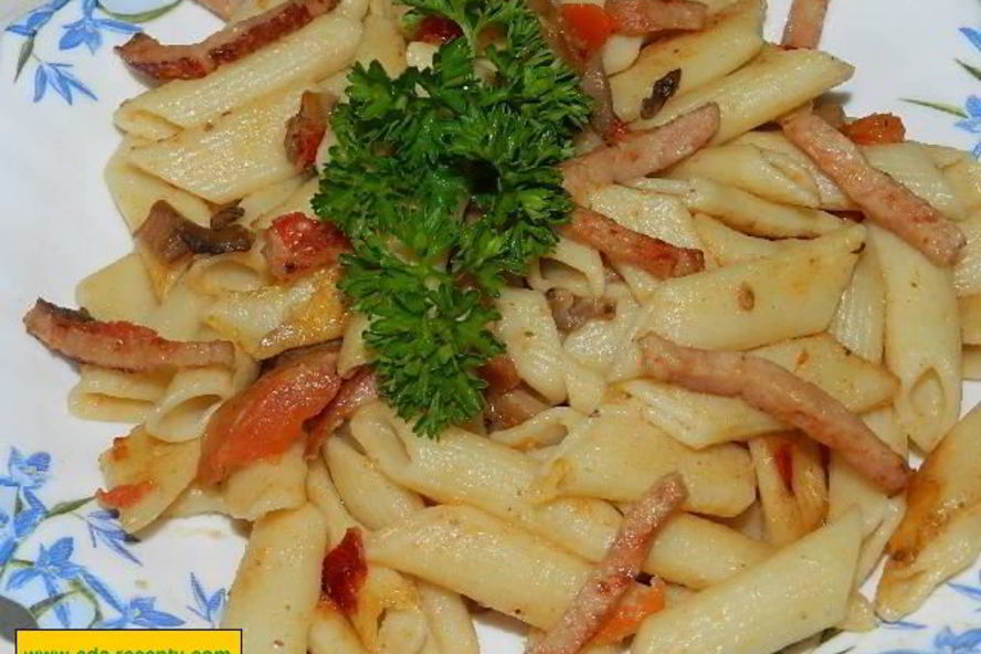 Рецепт макарон с ветчиной и шампиньонами