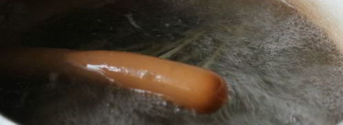 сосиска со спагетти и яйцом. Шаг 4