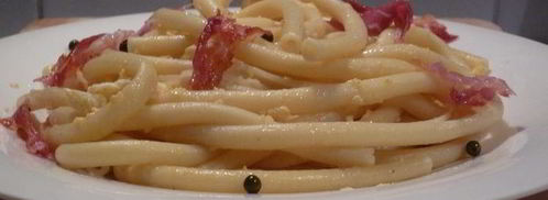 спагетти карбонара с маринованным зеленым перцем-горошком. Шаг 6