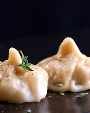 Манты с курицей и тыквой