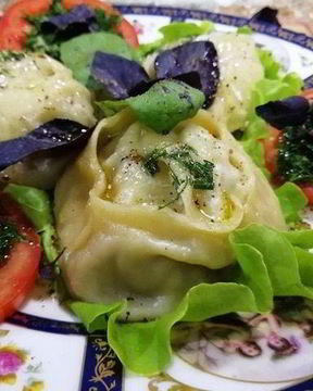 Сочные манты со свининой и пекинской капустой