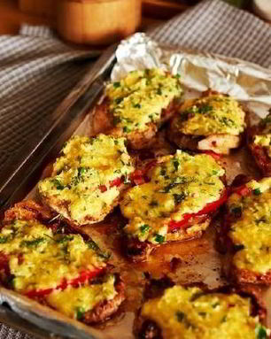 Быстрая свинина по-французски в духовке