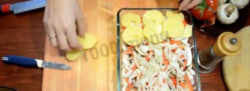 картошка по-французски с фаршем помидорами грибами. Шаг 11