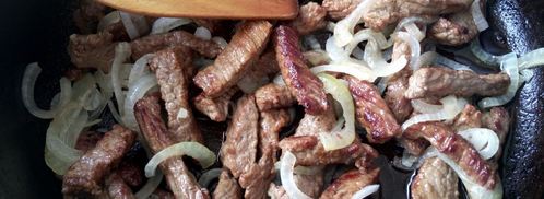 бефстроганов из говядины со сметаной. Шаг 6