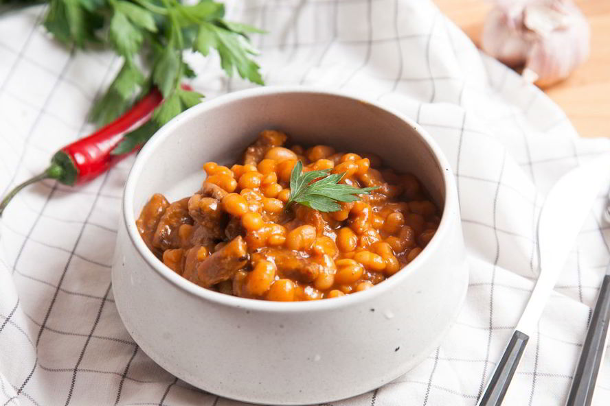 Рецепт говядины с фасолью в томатном соусе