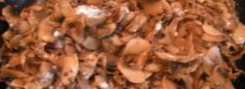 курица с грибами на сковороде. Шаг 3