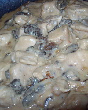 Курица в сливочно-грибном соусе с медом