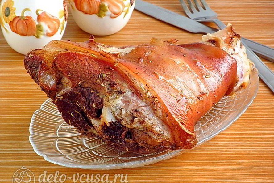 Рецепт рульки, запеченной в духовке, в рукаве