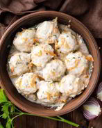 Тушеная курица в кастрюле